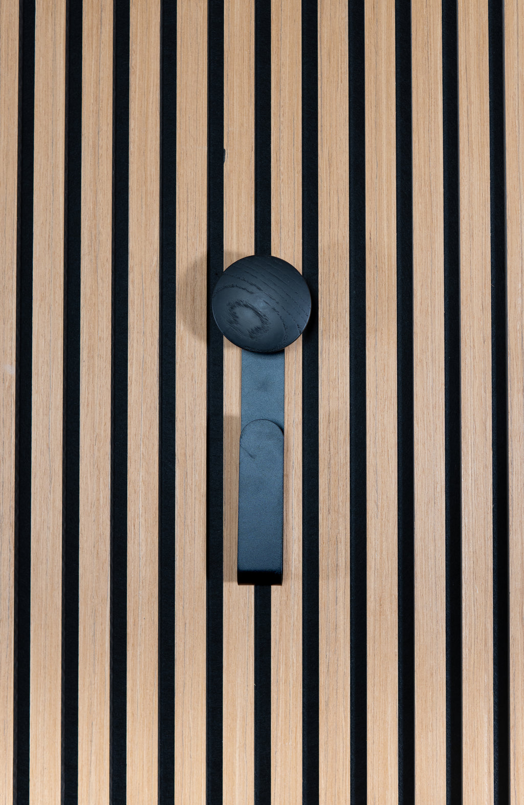 Colgador de pared largo negro 30cm