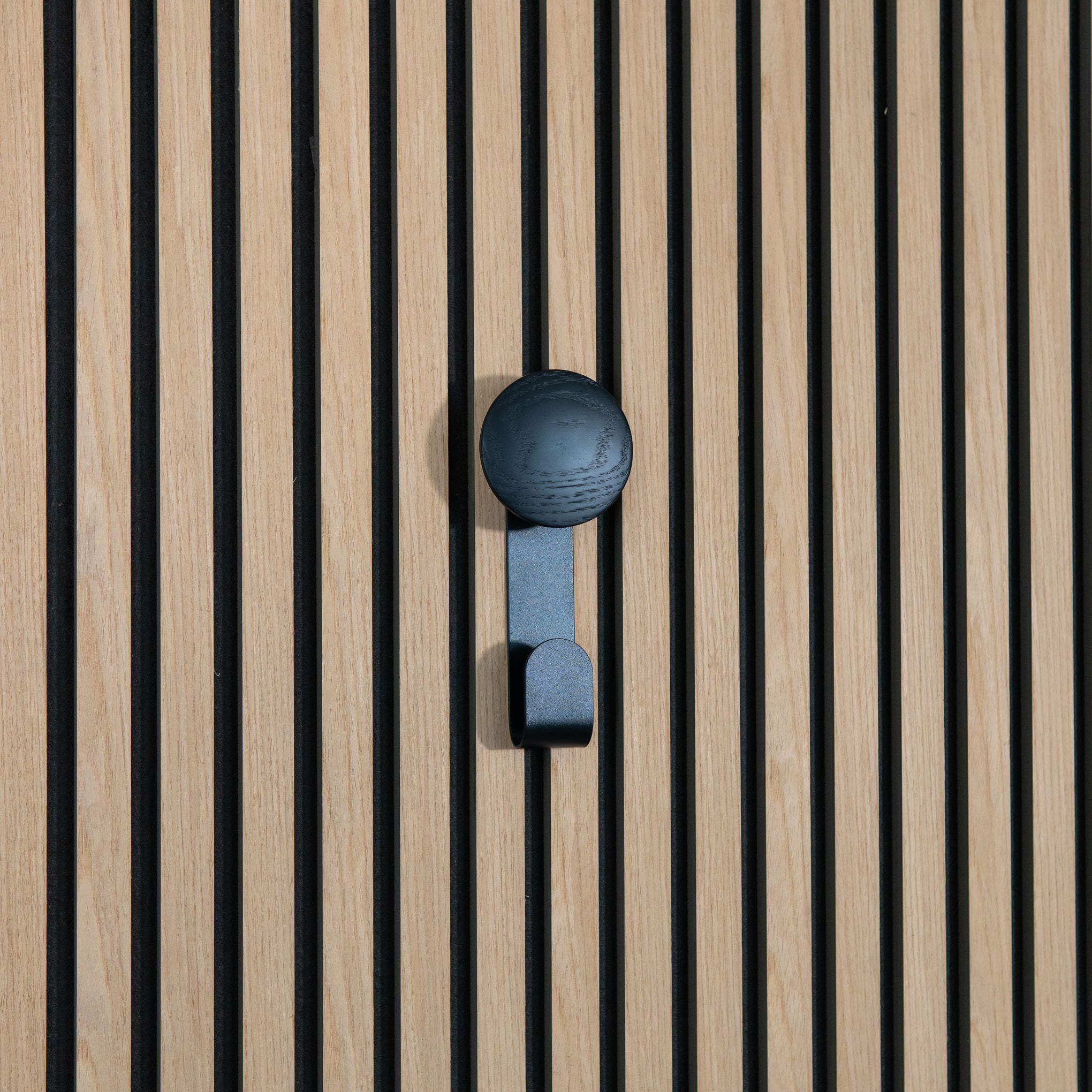 Colgador de Pared Corto Negro